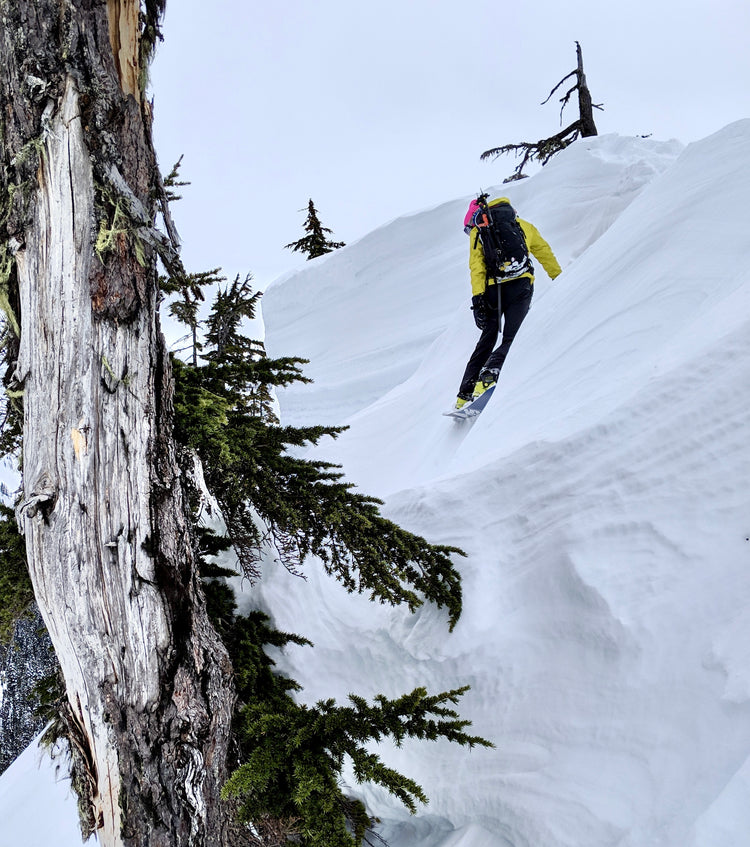A splitboarder easily finds steep terrain in the Mount Baker Backcountry. During the advanced split boarding course you learn how to ride terrain like this. 