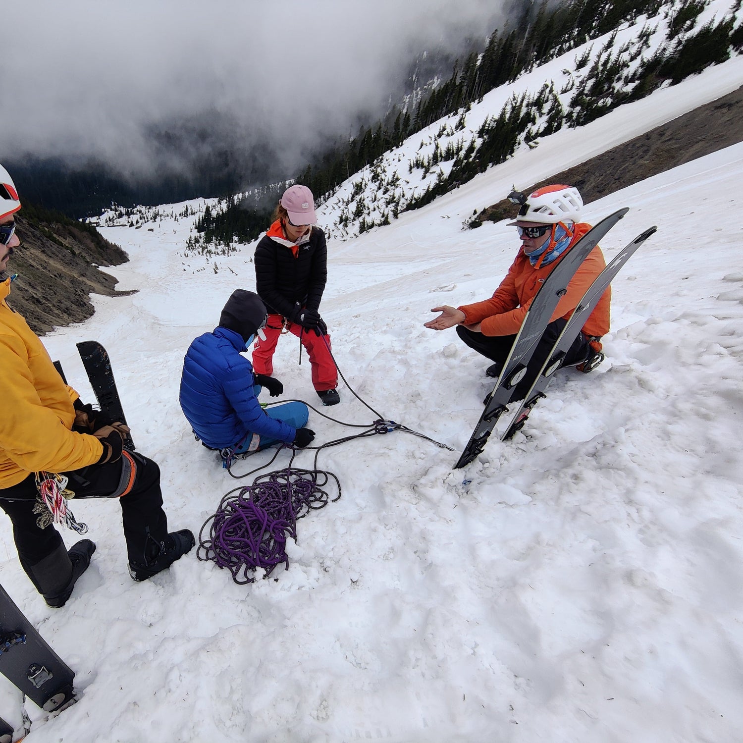 learn from certified splitboard guides at mount baker during a splitboard mountaineering smeinar 